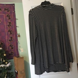 B&W Mock Neck Shirt